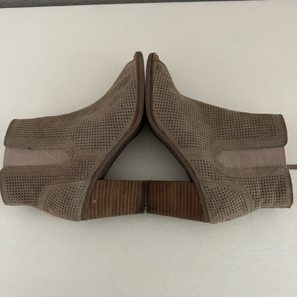 Toms Majorca Taupe Suede Perforated Peep Toe Booties Size 8.5 - Picture 8 of 12
